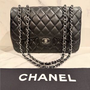 Chanel Jumbo Classic Flap